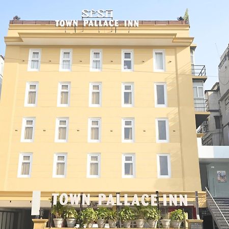 Hotel Town Grand Patel Nagar ニューデリー エクステリア 写真