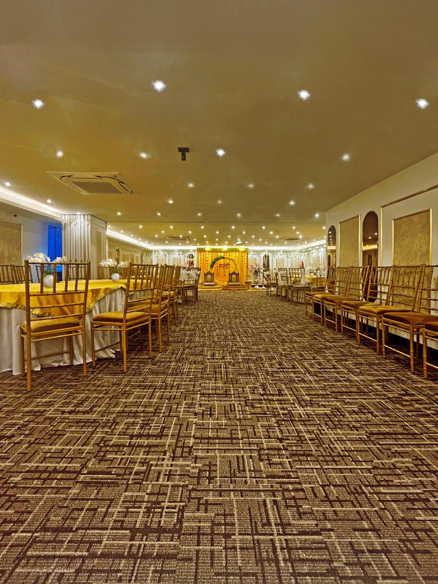 Hotel Town Grand Patel Nagar ニューデリー エクステリア 写真